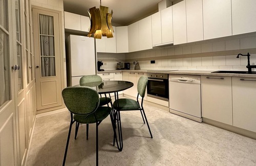 La Seu Apartment | Torres de Serranos, 2 Bedrooms,4 P+balcony in Ciutat Vella, in downtown Valencia