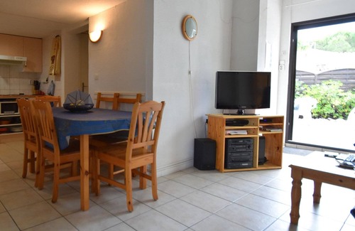 Saint-Cyprien Plage Villa | Villa in Saint-Cyprien with Sea View