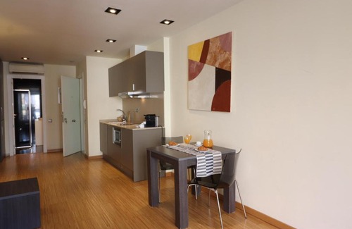 La Sagrada Familia Apartment | Weflating Modern Diagonal