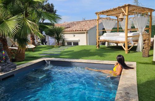 11th Arrondissement Bed & Breakfast | Ô Balinais mini villa avec spa et piscine privative Marseille