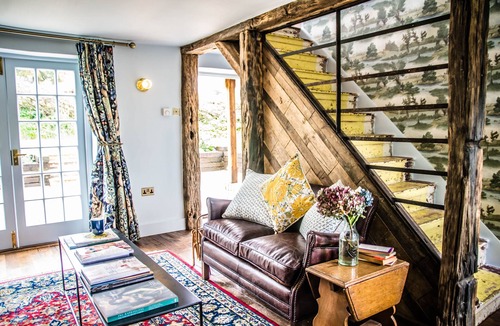 Warninglid Cottage | 1 Stonedelph Cottage - sleeps 4 guests in 2 bedrooms