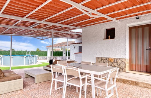 Macastre Apartment | 100 m² Apartment ∙ 1 bedroom ∙ 3 guests