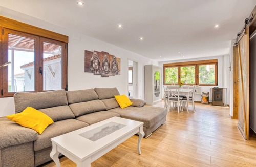 Macastre Apartment | 100 m² Apartment ∙ 1 bedroom ∙ 3 guests