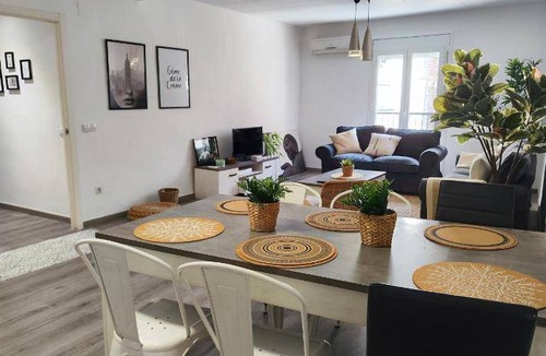 Lleida Apartment | 100 m² Apartment ∙ 3 bedrooms ∙ 6 guests