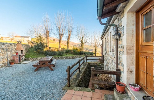 Villacarriedo Apartment | 100 m² Apartment ∙ 3 bedrooms ∙ 6 guests