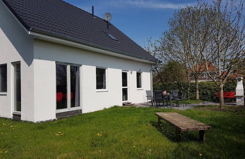 Bunde House | 100 m² House ∙ 3 bedrooms ∙ 6 guests