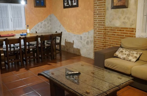 Rueda House | 100 m² House ∙ 5 bedrooms ∙ 8 guests