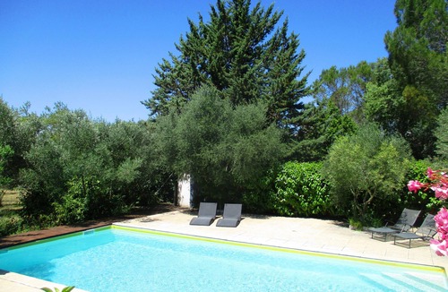 Uzes Apartment | 100% quiet in Uzès! Sw.-pool 10X5m, 70m² with AC+priv. terrace, WIFI, big garden