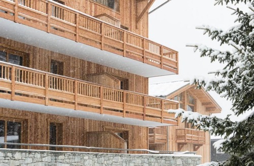 Les Brevieres Apartment | 100m from ski lifts, fitness, swimming pool, sauna, hammam, balcony, tv, 112m², Tignes