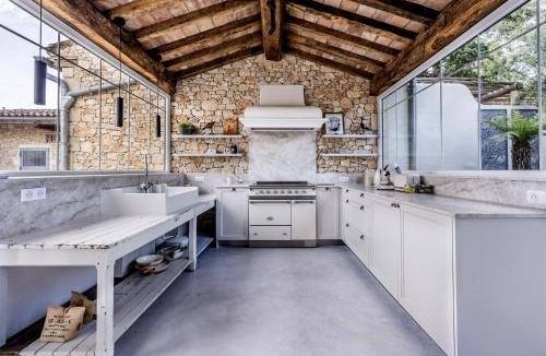 Aubussargues Apartment | 102 m² Serviced apartment ∙ 2 bedrooms ∙ 4 guests