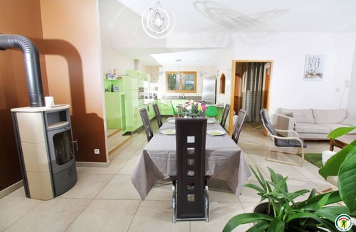 Montrigaud House | 110 m² Gîte ∙ 3 bedrooms ∙ 6 guests