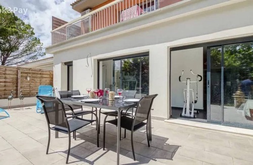 Morieres-les-Avignon Villa | 115 m² Villa ∙ 3 bedrooms ∙ 5 guests