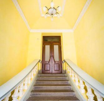 Zizkov Apartment | 120 m² Apartment ∙ 3 bedrooms ∙ 8 guests