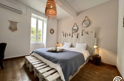 Saint-Martin-Lalande House | 120 m² Gîte ∙ 2 bedrooms ∙ 4 guests