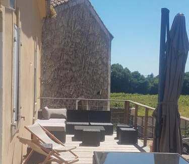 Caux House | 120 m² House ∙ 3 bedrooms ∙ 6 guests