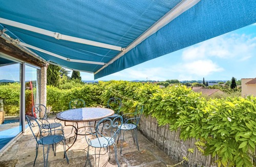 Sernhac House | 120 m² Maisonette ∙ 3 bedrooms ∙ 8 guests
