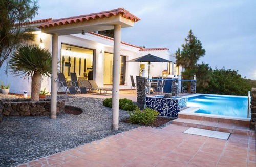 Chio House | 122 m² House ∙ 2 bedrooms ∙ 4 guests