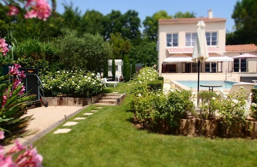 Paradou House | 125 m² House ∙ 3 bedrooms ∙ 6 guests