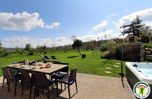 Le Grand Serre House | 128 m² Gîte ∙ 3 bedrooms ∙ 9 guests