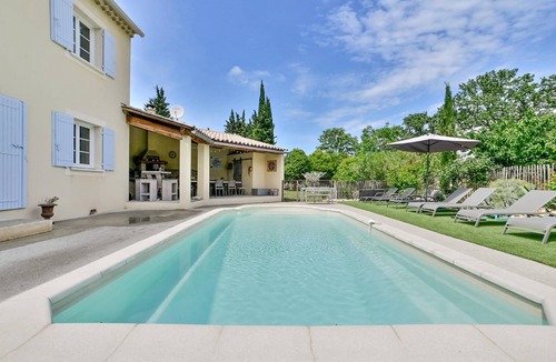 Saint-Paulet-de-Caisson House | 130 m² House ∙ 5 bedrooms ∙ 14 guests