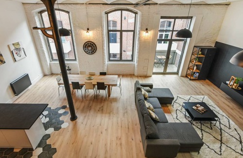 Tourcoing House | 130 m² Loft ∙ 3 bedrooms ∙ 7 guests