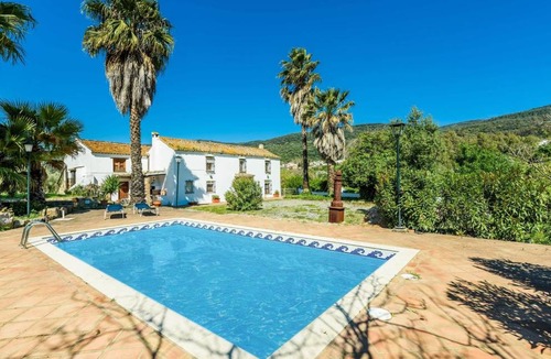 El Colmenar House | 140 m² House ∙ 3 bedrooms ∙ 8 guests