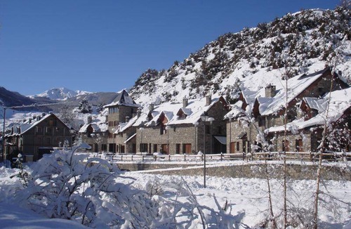 Sallent de Gallego House | 156 m² House ∙ 5 bedrooms ∙ 10 guests
