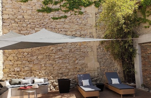 Gallargues-le-Montueux House | 15mm from the beach, picturesque village, former cooperage with swimming pool!