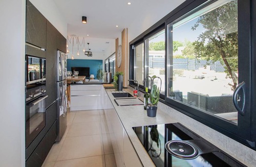 Saint-Clement-de-Riviere House | 165 m² House ∙ 4 bedrooms ∙ 8 guests