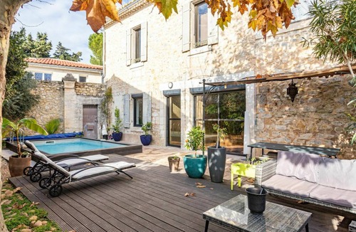 Jonquieres-Saint-Vincent Other | 180 m² Accommodation ∙ 4 bedrooms ∙ 8 guests