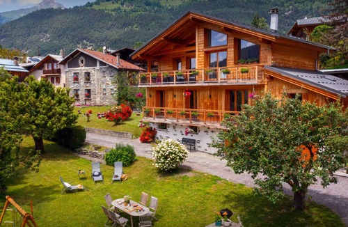 Seez Ski Chalet | 180 m² Chalet ∙ 4 bedrooms ∙ 8 guests