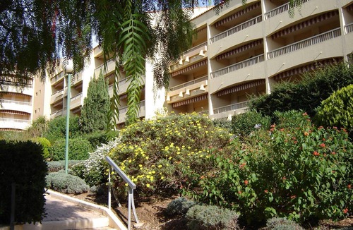 La Faviere Apartment | 1BR 5 guests with parking in La Favière, Bormes-les-Mimosas