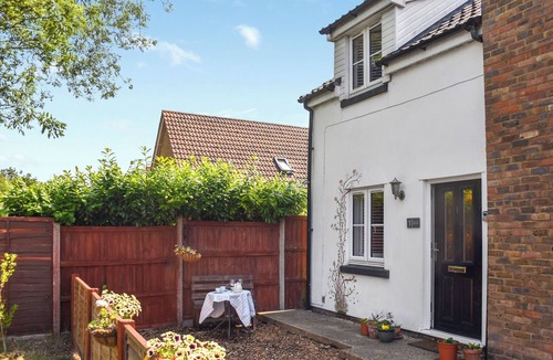March Cottage | 2 bedroom accommodation in March, near Wisbech