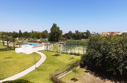 Les Deveses Apartment | 2 bedroom apartment for 5 people with pool and paddle.