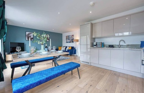 Ocean Village Apartment | 2-BR Spacious & Central Flat, near Ocean Village