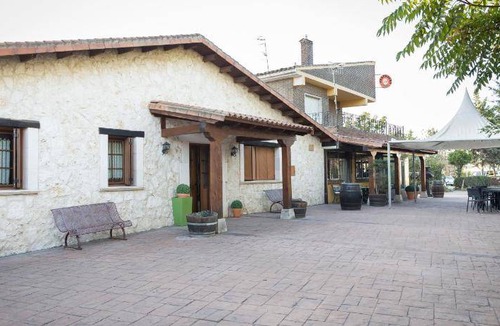 Duenas Hotel | 20 m² Hotel ∙ 2 guests