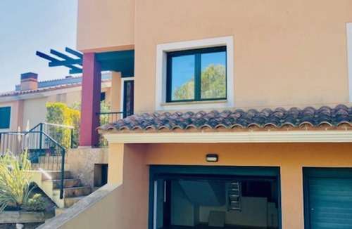 Bonmont Terres Noves House | 200 m² House ∙ 4 bedrooms ∙ 8 guests