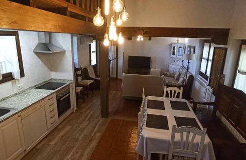Candeleda House | 200 m² Farmhouse ∙ 4 bedrooms ∙ 8 guests