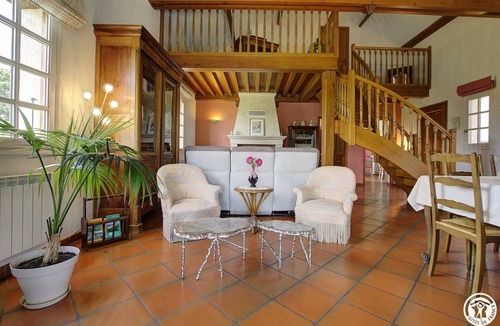 Val-Revermont House | 200 m² Gîte ∙ 3 bedrooms ∙ 6 guests