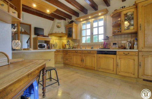 Ceyzerieu House | 200 m² Gîte ∙ 4 bedrooms ∙ 8 guests