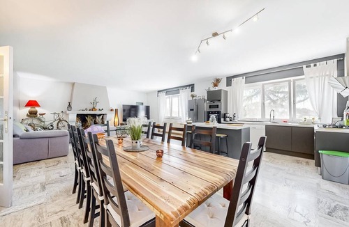 Lamotte-du-Rhone House | 200 m² House ∙ 5 bedrooms ∙ 11 guests