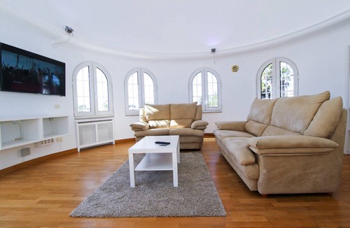 Cambrils Villa | 200 m² Villa ∙ 4 bedrooms ∙ 10 guests