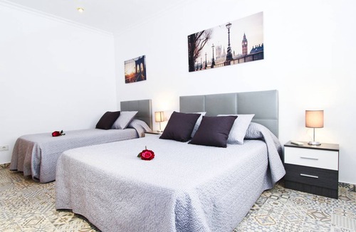 Cambrils Villa | 200 m² Villa ∙ 4 bedrooms ∙ 10 guests