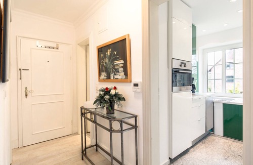 Poppenbuttel Apartment | 2018 modernized feel-good oasis with lots of comfort and charm, sunny and quiet