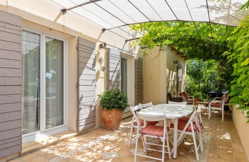 Villeneuve-les-Avignon House | 230 m² House ∙ 5 bedrooms ∙ 10 guests