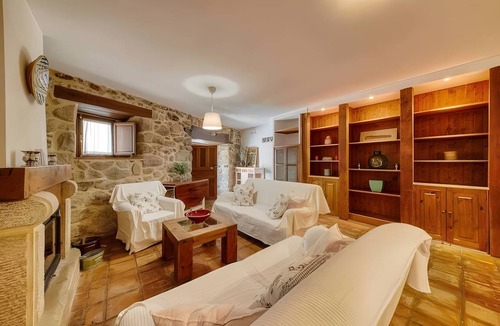 Piedralaves House | 232 m² House ∙ 5 bedrooms ∙ 12 guests