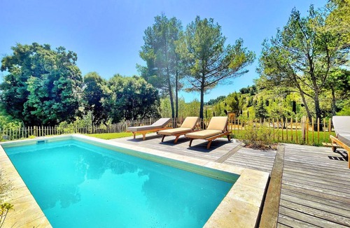 Villeneuve-les-Avignon House | 250 m² House ∙ 5 bedrooms ∙ 10 guests