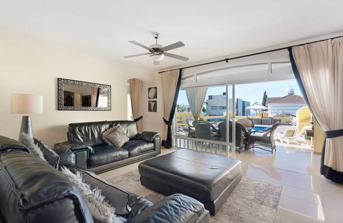 Costa Adeje Villa | 255 m² Villa ∙ 4 bedrooms ∙ 8 guests