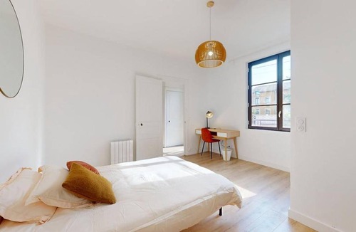 Villeurbanne Resort | 260 m² Private room ∙ 1 bedroom ∙ 1 guest