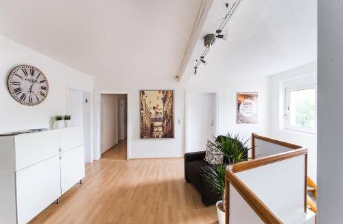 Fuldatal Apartment | 275 m² Apartment ∙ 11 bedrooms ∙ 23 guests